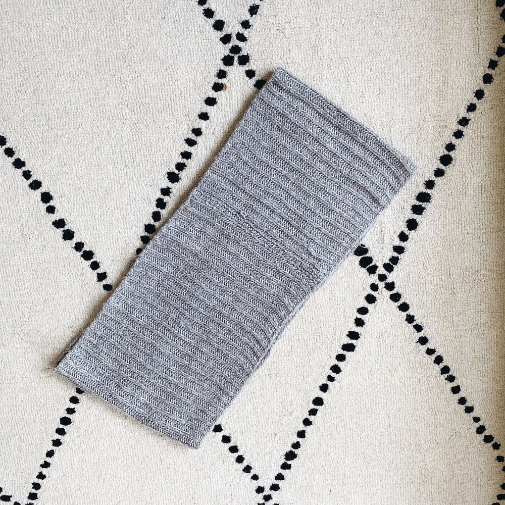 H&M Grey Knit Circle Scarf